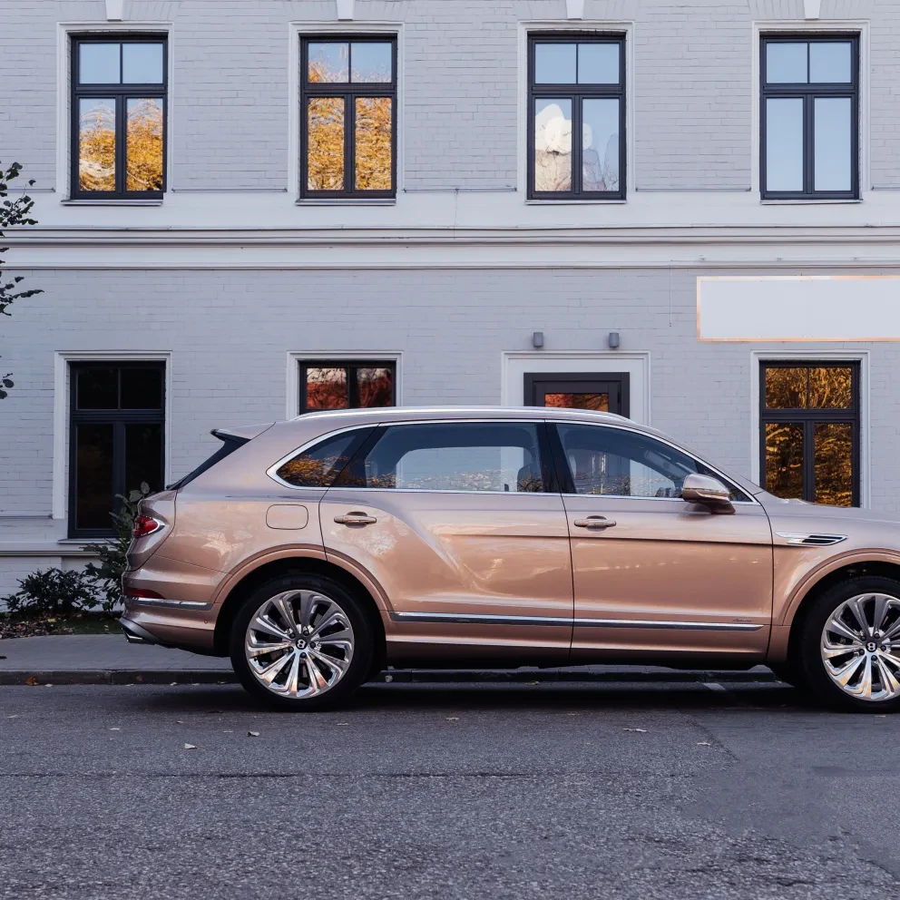 Bentayga EWB Azure