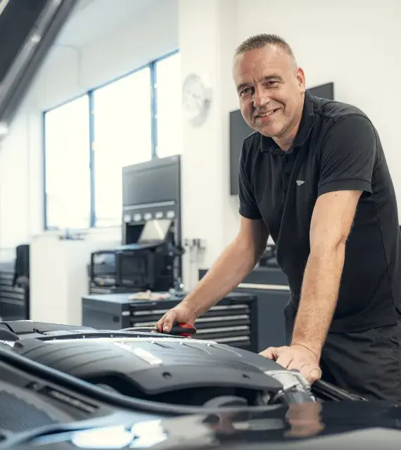 Portret foto Leo de Baat Bentley Rotterdam