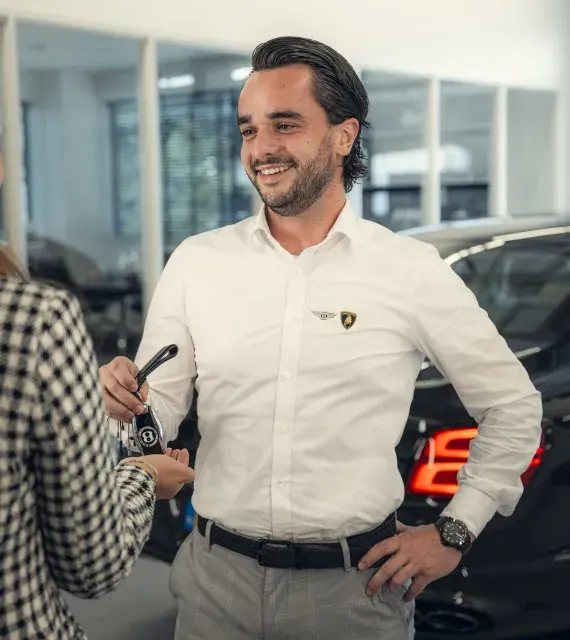 Portretfoto Julien van Strien Bentley Rotterdam