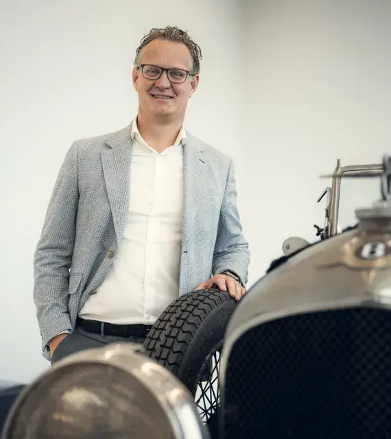 Portretfoto Ed van der Lans Bentley Rotterdam