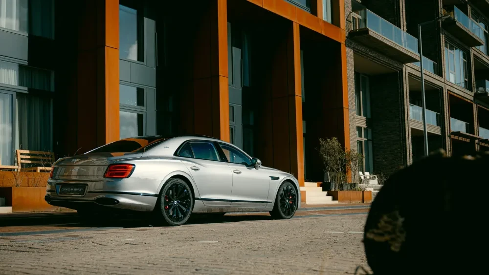 Bentley Flying Spur - Bentley Rotterdam